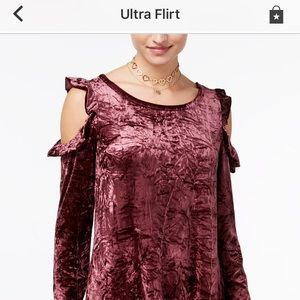 🇺🇸🇺🇸🇺🇸VELVET COLD SHOULDER TOP😍